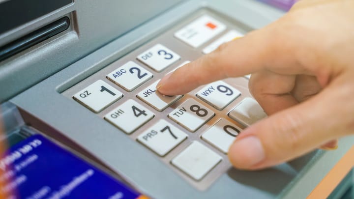 Detienen al jefe de malware de un cártel venezolano por «jackpotting» en cajeros automáticos